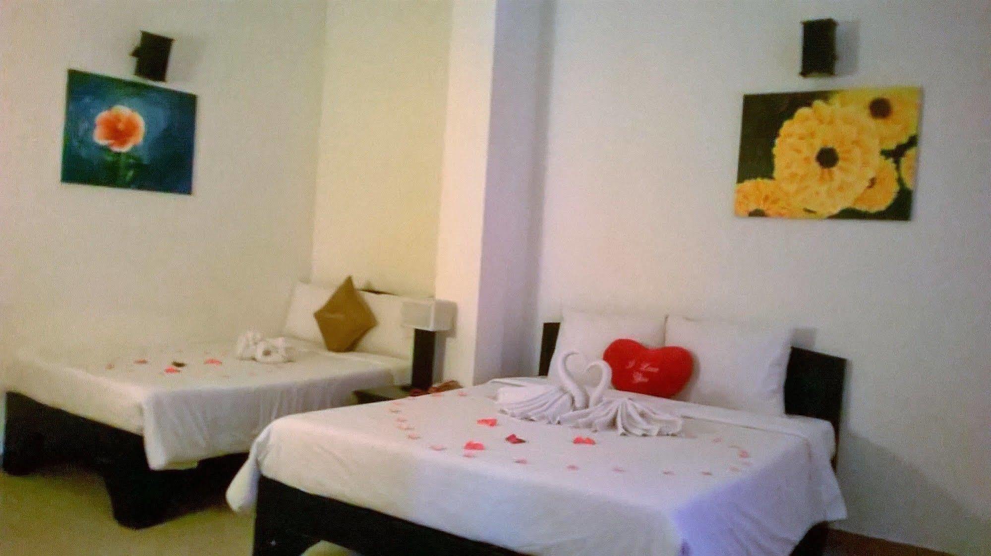Ruby Bistro Hotel Hue Dış mekan fotoğraf