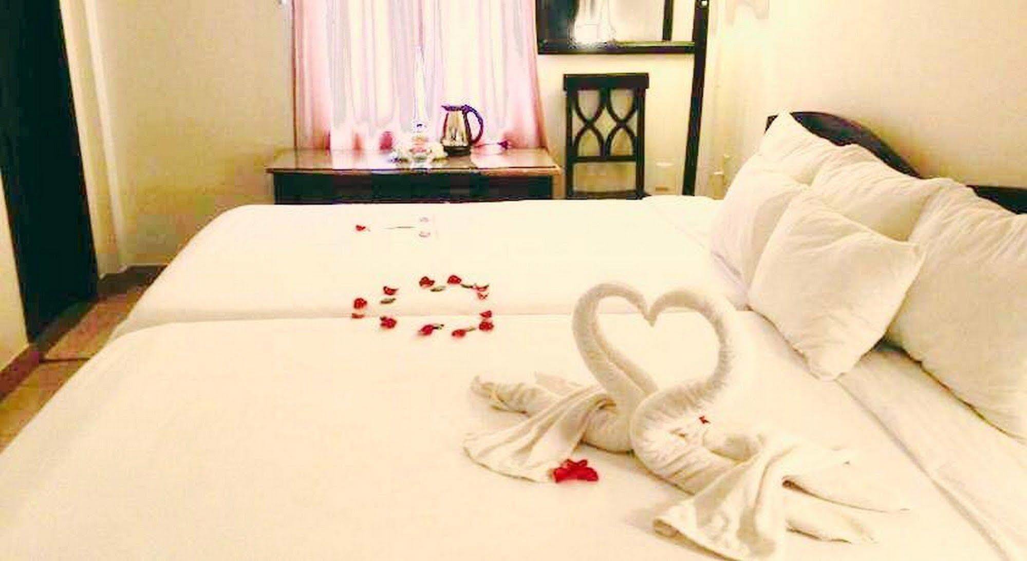 Ruby Bistro Hotel Hue Dış mekan fotoğraf